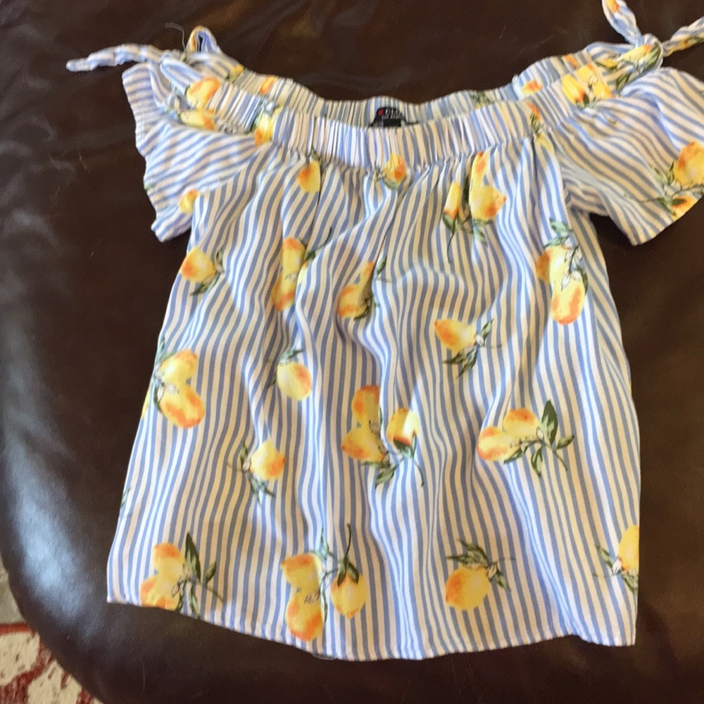 Beachy floral off the shoulder top